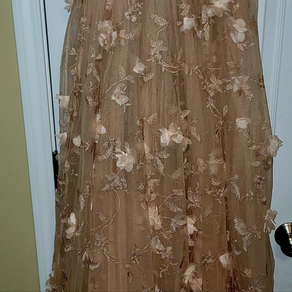 Lillys's Kloset Size M, Blush color - Picture 5 of 7